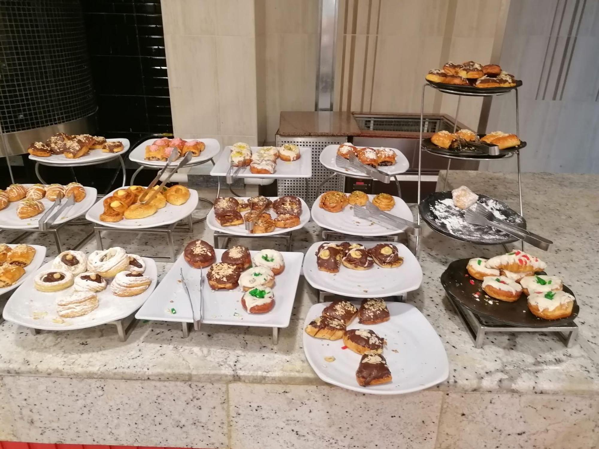 Hotel Apartments Villaggio Dei Fiori 4 Stars Luxury - Great Family Resort - Pet Friendly - With Hypermarket - Delivery Restaurant-Pizzeria - Room Breakfast With Supplement - Ultra Fast Wi-Fi - Play Area For Children - Olympic Swimming Pool - Parking Каорле Экстерьер фото